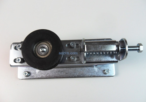 Door wheel (Bánh đai răng bị động dùng để căng dây đai răng cửa tự động)